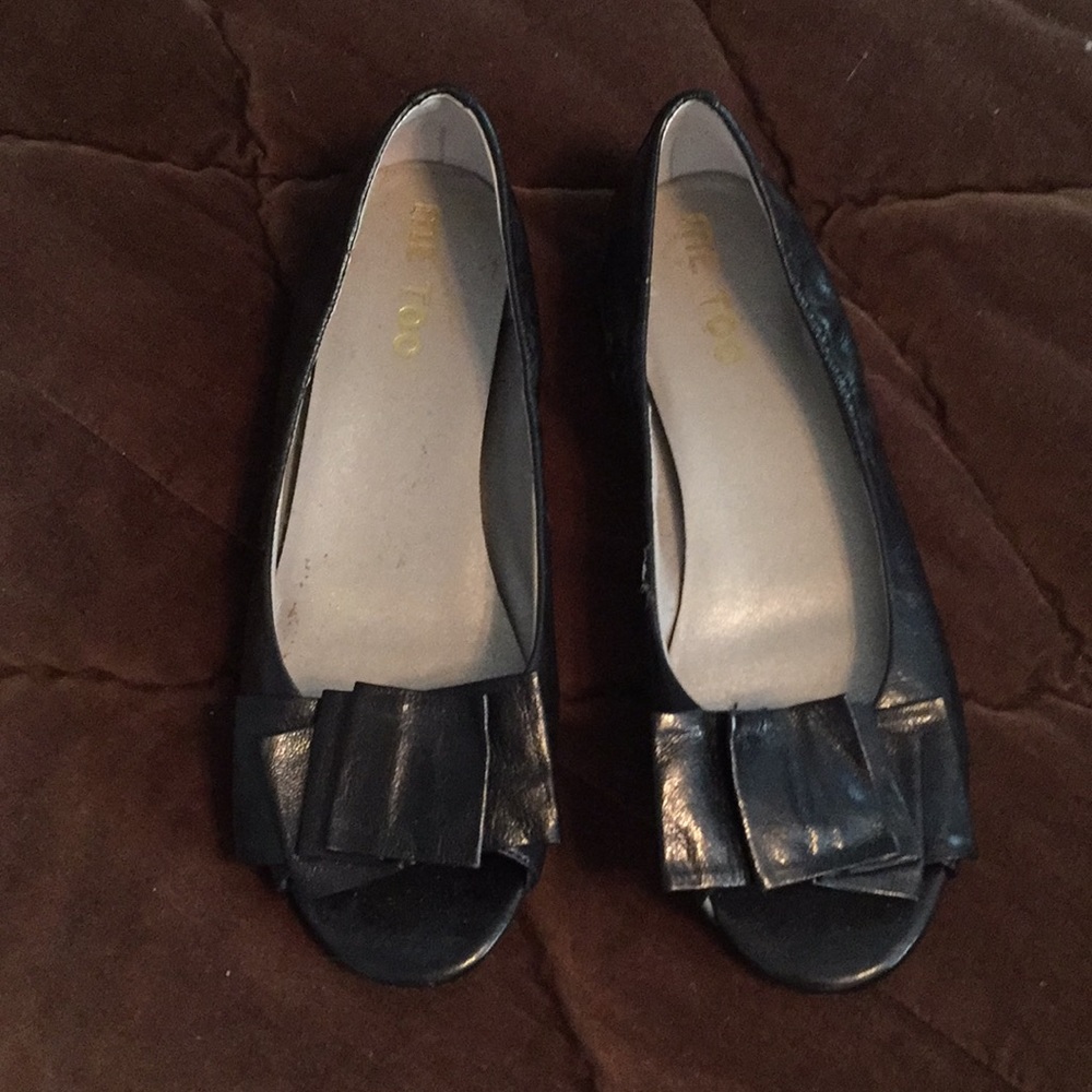 Me Too slip on shoes